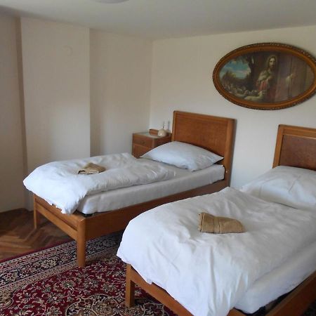 Ubytovani U Babicky Guest House Lanzhot Exterior photo
